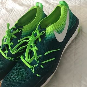 Nike Free Size 8 women’s!